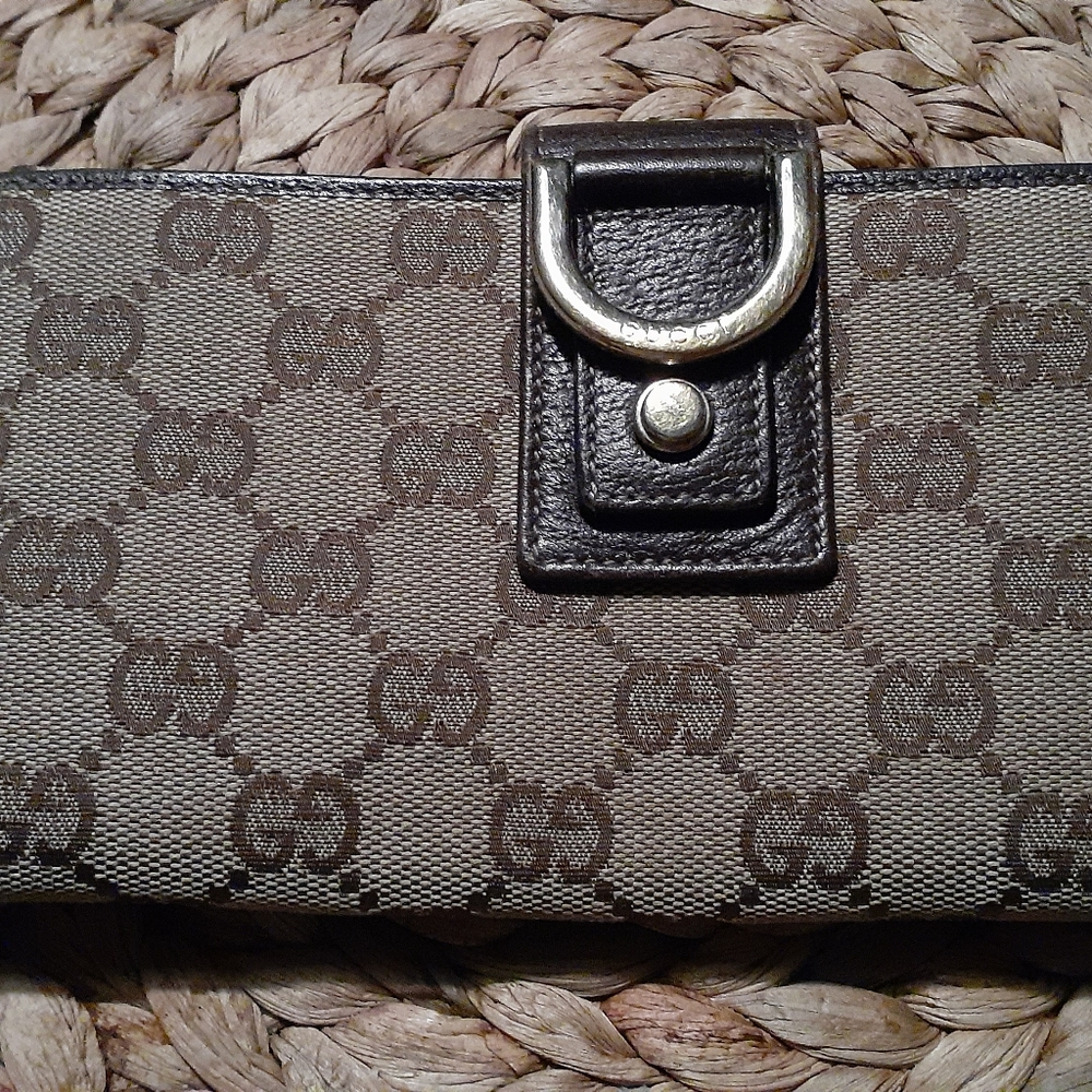 Gucci wallet
